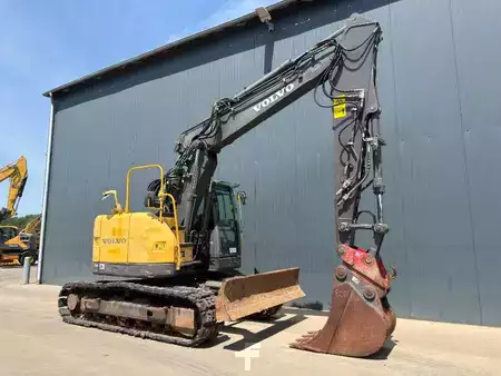Excavadoras de cadenas 2010 Volvo ECR145CL VA (2)
