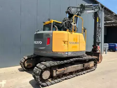 Excavadoras de cadenas 2010 Volvo ECR145CL VA (4)