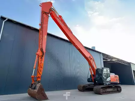 Hydraulic Excavators 2016 Hitachi ZX250LC-5B Long reach (1)