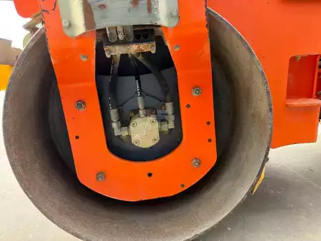 Walce gładkie 2017 Hamm HD12 VV (13)