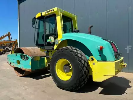 Rulli Compattatori montamburo 2014 Ammann ASC150D (2)