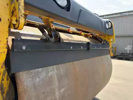 Tandemruller 2019 BOMAG BW161ADO-5 (16)
