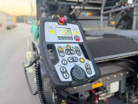 Radfertiger 2019 VÖGELE SUPER 1800-3i (21)