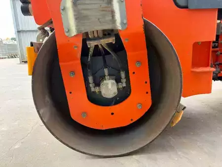 Walce gładkie 2017 Hamm HD12 VV (13)