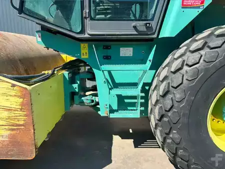 Rulli Compattatori montamburo 2007 Ammann ASC110D (20)