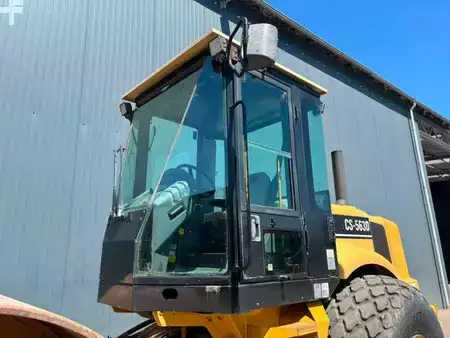 Tandemové válce 2002 Caterpillar CS563D (18)