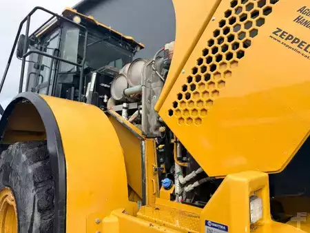 Chargeuse sur pneus 2015 Caterpillar 966M (14)