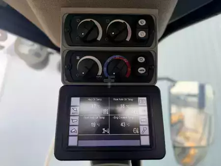 Chargeuse sur pneus 2015 Caterpillar 966M (2)