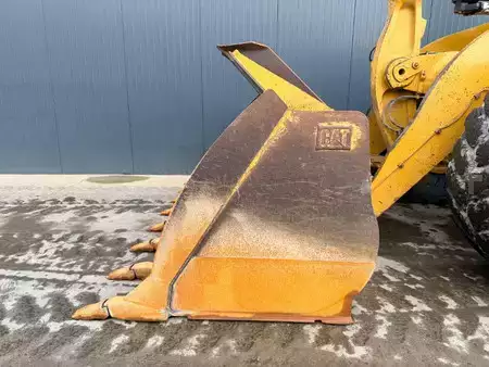 Chargeuse sur pneus 2015 Caterpillar 966M (31)