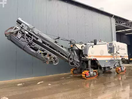 Frézka za studena 2012 WIRTGEN W 150 (1)