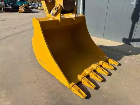 Beltegraver 2020 Caterpillar 330 07B (12)