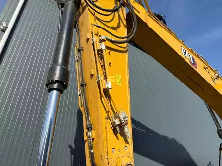 Beltegraver 2020 Caterpillar 330 07B (14)