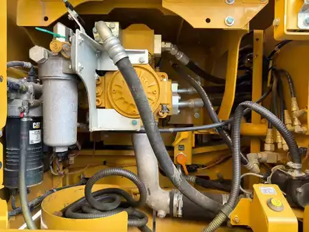 Beltegraver 2020 Caterpillar 330 07B (26)