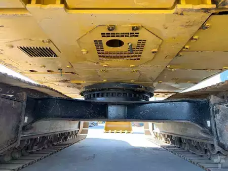 Beltegraver 2020 Caterpillar 330 07B (5)