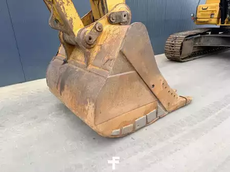 Korečková rýpadla 2016 Caterpillar 336F L (25)