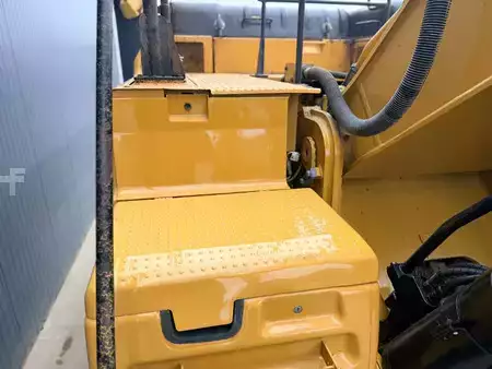 Korečková rýpadla 2016 Caterpillar 336F L (31)