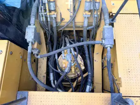 Korečková rýpadla 2016 Caterpillar 336F L (38)
