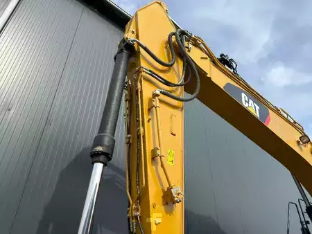 Beltegraver 2013 Caterpillar 320E L (14)