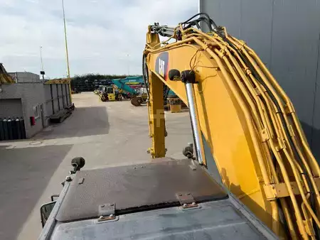 Beltegraver 2013 Caterpillar 320E L (23)