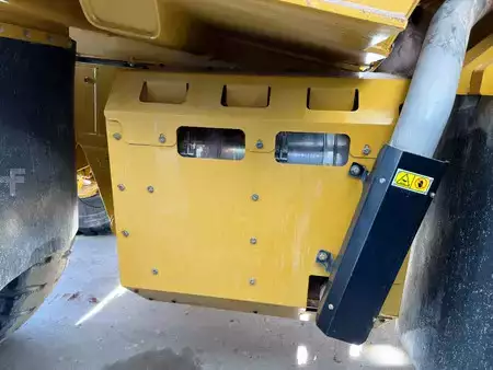 Dumper 2016 Caterpillar 772G - Excellent condition! (14)