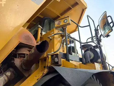 Dumper 2016 Caterpillar 772G - Excellent condition! (15)