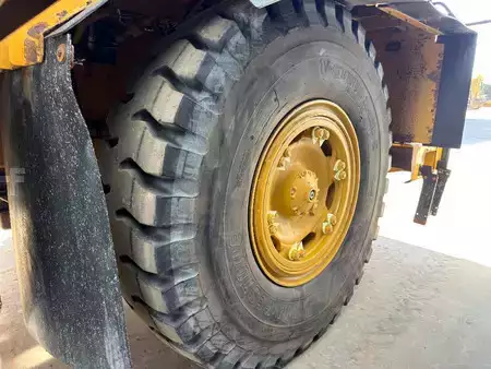 Dumper 2016 Caterpillar 772G - Excellent condition! (24)