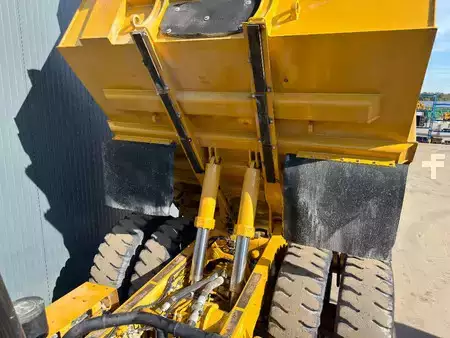 Dumper 2016 Caterpillar 772G - Excellent condition! (26)