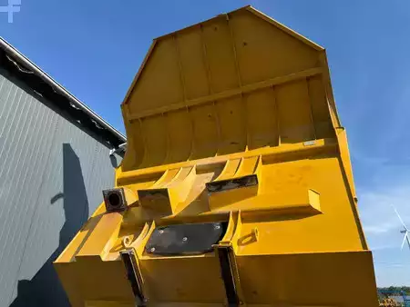 Dumper 2016 Caterpillar 772G - Excellent condition! (27)