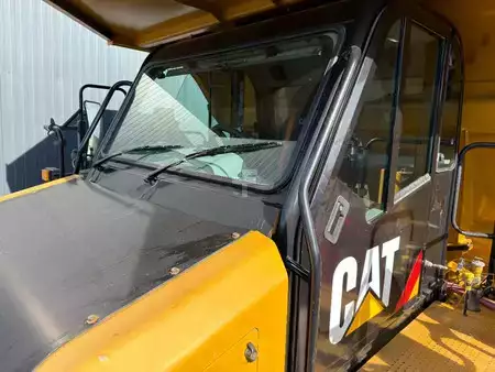 Dumper 2016 Caterpillar 772G - Excellent condition! (9)