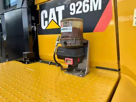 Chargeuse sur pneus 2018 Caterpillar 926M - 990 HOURS - FORKS - 3rd VALVE (11)