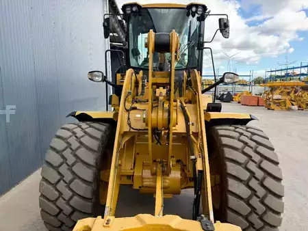 Chargeuse sur pneus 2018 Caterpillar 926M - 990 HOURS - FORKS - 3rd VALVE (23)
