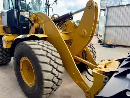 Chargeuse sur pneus 2018 Caterpillar 926M - 990 HOURS - FORKS - 3rd VALVE (26)