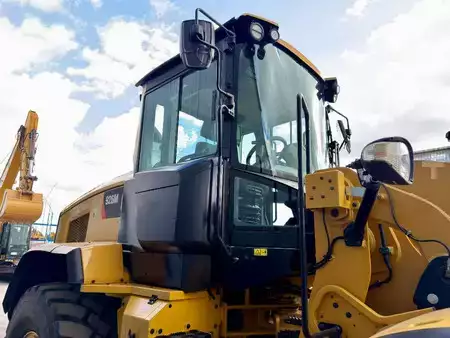 Chargeuse sur pneus 2018 Caterpillar 926M - 990 HOURS - FORKS - 3rd VALVE (27)