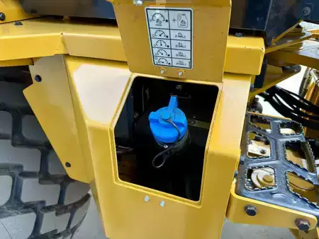 Chargeuse sur pneus 2018 Caterpillar 926M - 990 HOURS - FORKS - 3rd VALVE (33)