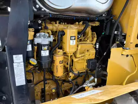 Chargeuse sur pneus 2018 Caterpillar 926M - 990 HOURS - FORKS - 3rd VALVE (35)