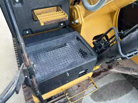 Beltegraver 2012 Caterpillar 320 EL N (16)