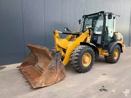 Chargeuse sur pneus 2016 Caterpillar 906M (2)