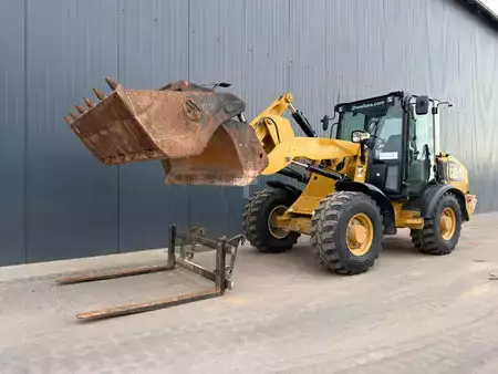 Chargeuse sur pneus 2016 Caterpillar 906M (23)
