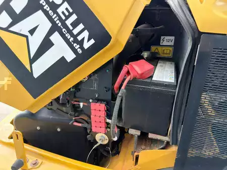 Chargeuse sur pneus 2016 Caterpillar 906M (28)