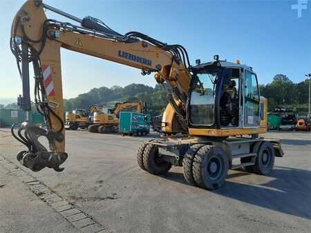 Liebherr A914 Compact