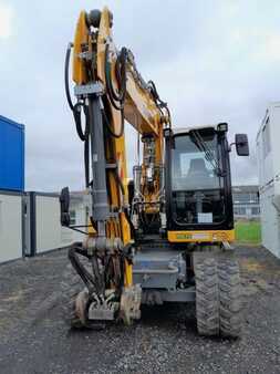 Liebherr A918 Compact