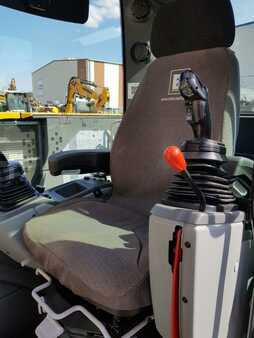 Escavadora de rodas 2023 Liebherr A910 Compact (3)