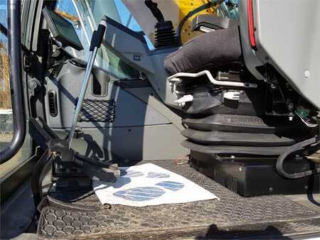 Rupsgraafmachines 2023 Liebherr R922 (11)