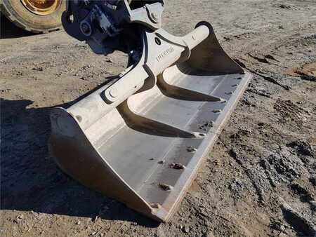 Rupsgraafmachines 2023 Liebherr R922 (6)