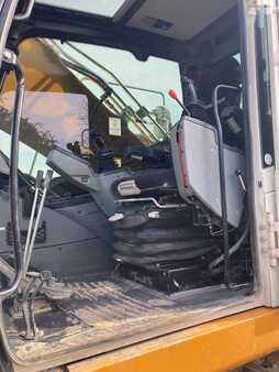 Koparki gąsienicowe 2023 Liebherr R926 (7)