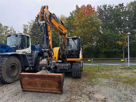 Liebherr A918 Compact