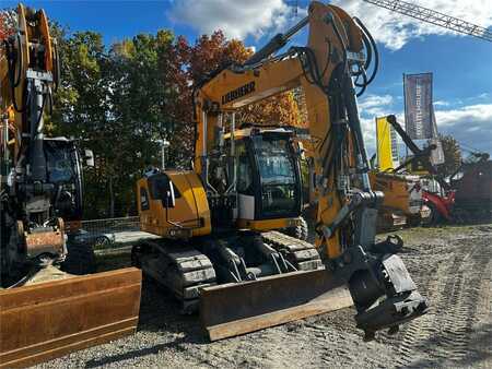 Escavatori cingolati 2020 Liebherr R914 Compact (4)