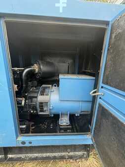 Other 2006 Sdmo V220C (3)