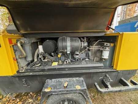 Other 2004 Atlas Copco XAHS186DD (2)