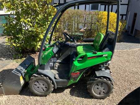 Mini-carregadeira 2020 Avant 225 (4)